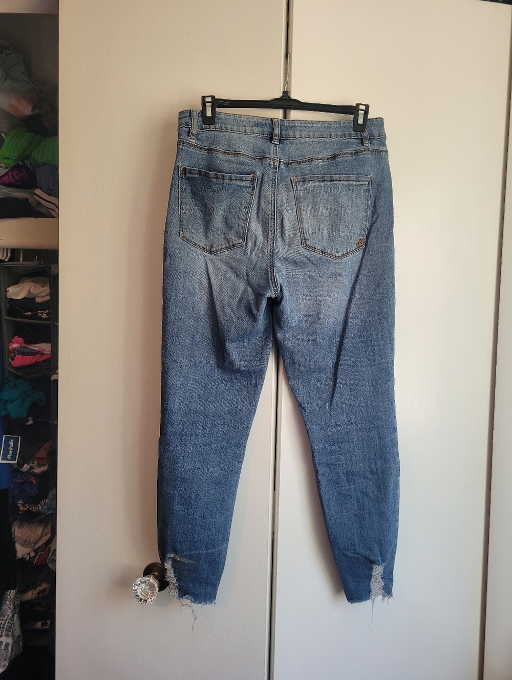 Size 30 Indigo Reign Distrrssed Ankle High Waisted Jeans - Picture 4 of 4